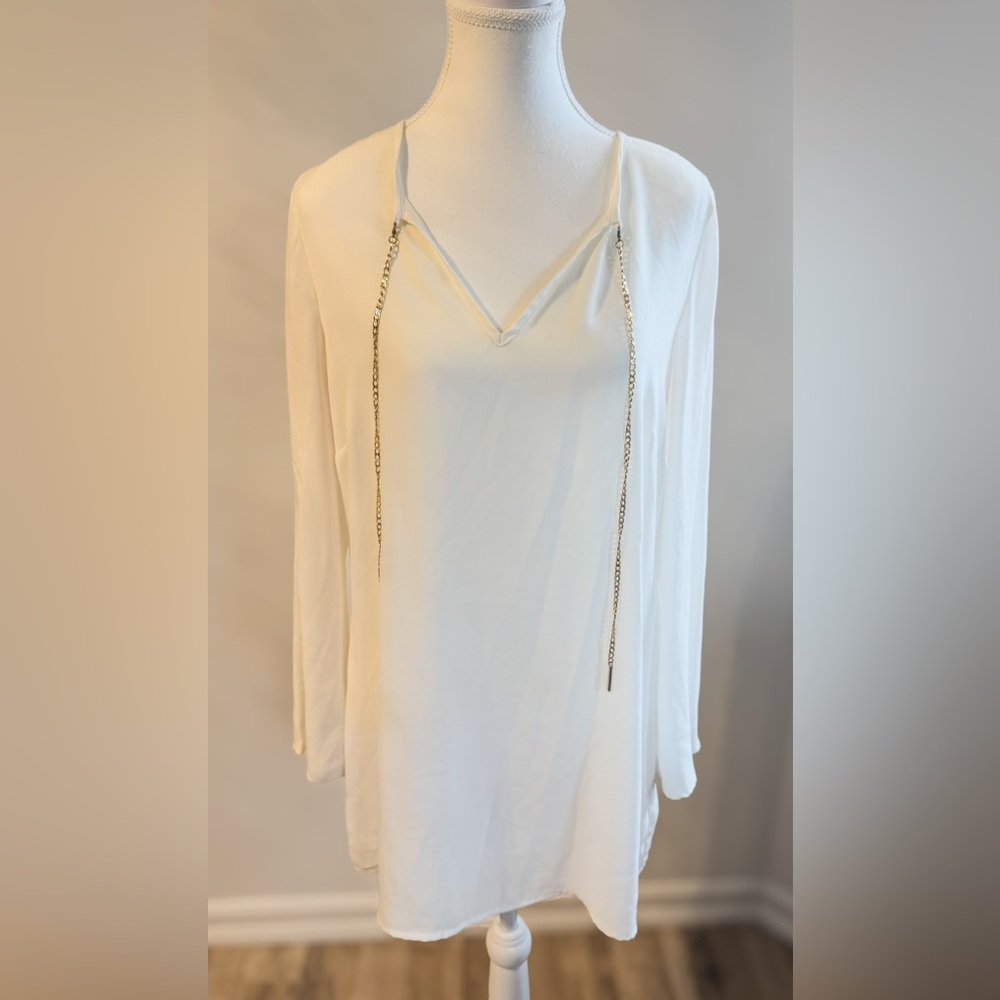 Le Château - Wonen’s Ivory Blouse with Gold Chain Detail - Size Medium